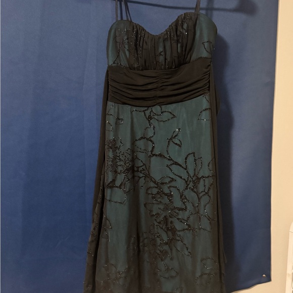 Speechless Strapless Black and Teal Dress - Picture 1 of 4